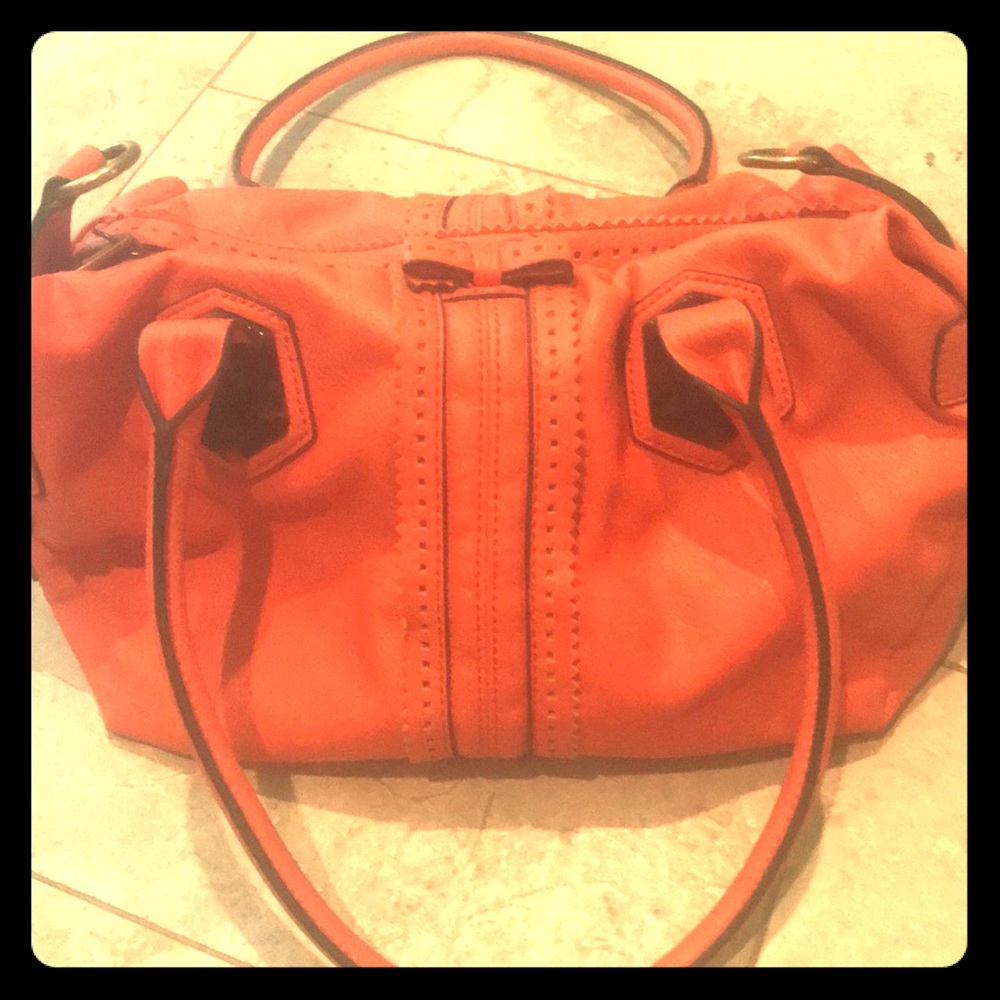 Jessica Simpson purse